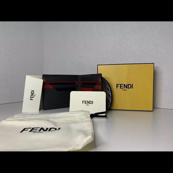 FENDI Wallet - Picture 1 of 4